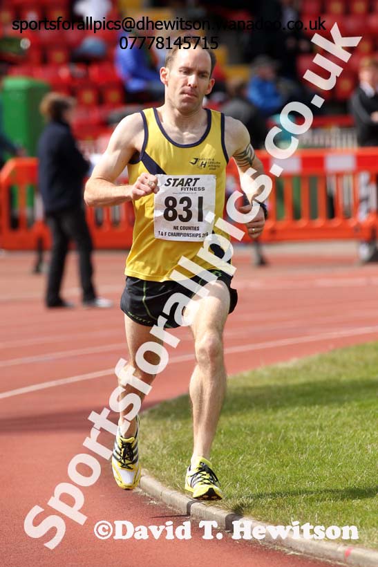 Senior mens 5000 metres, North Eastern Track and Field Champs, Gateshead Stadium. Photo: David T. Hewitson/Sports for All Pics